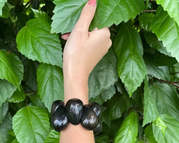 Black   Tagua 2