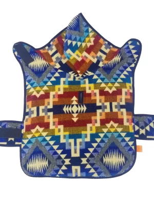 Hood crosses Poncho 4