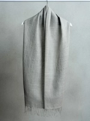 Shawl   grey   70_ baby alpaca 30_ silk 1