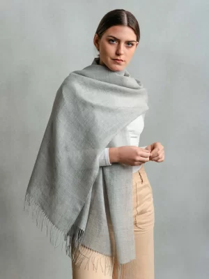 Shawl   grey   70_ baby alpaca 30_ silk 2